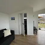 Cozy Tiny House In Nature - B 아파트 Sejerby